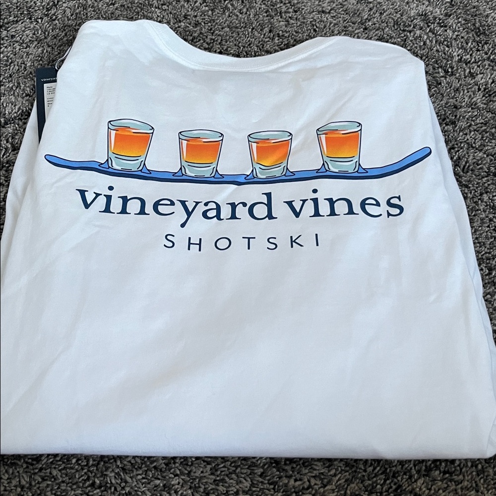 Vineyard Vines White Shotski Graphic Tee. Men small